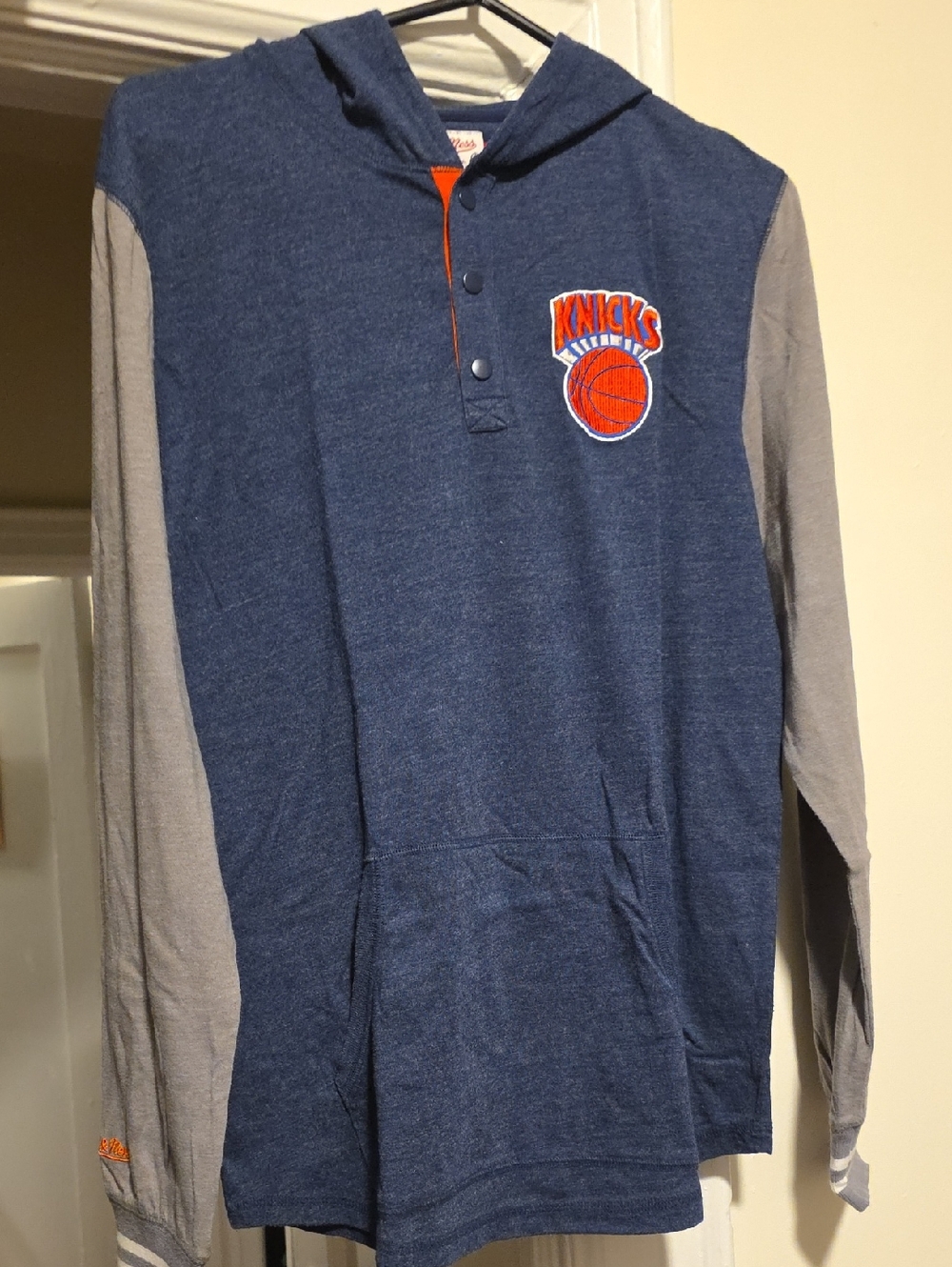 New York Knicks Navy & Gray Hooded Pullover- Mitchell & Ness- Like New